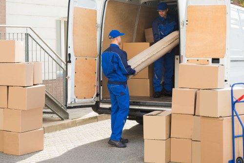 Professional packing and unpacking services in Stjohnswood for a smooth home move