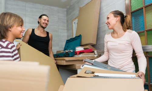 Professional removals team preparing a move in St John’s Wood