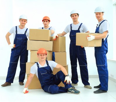 Affordable local van service for moving boxes and furniture in Stjohnswood